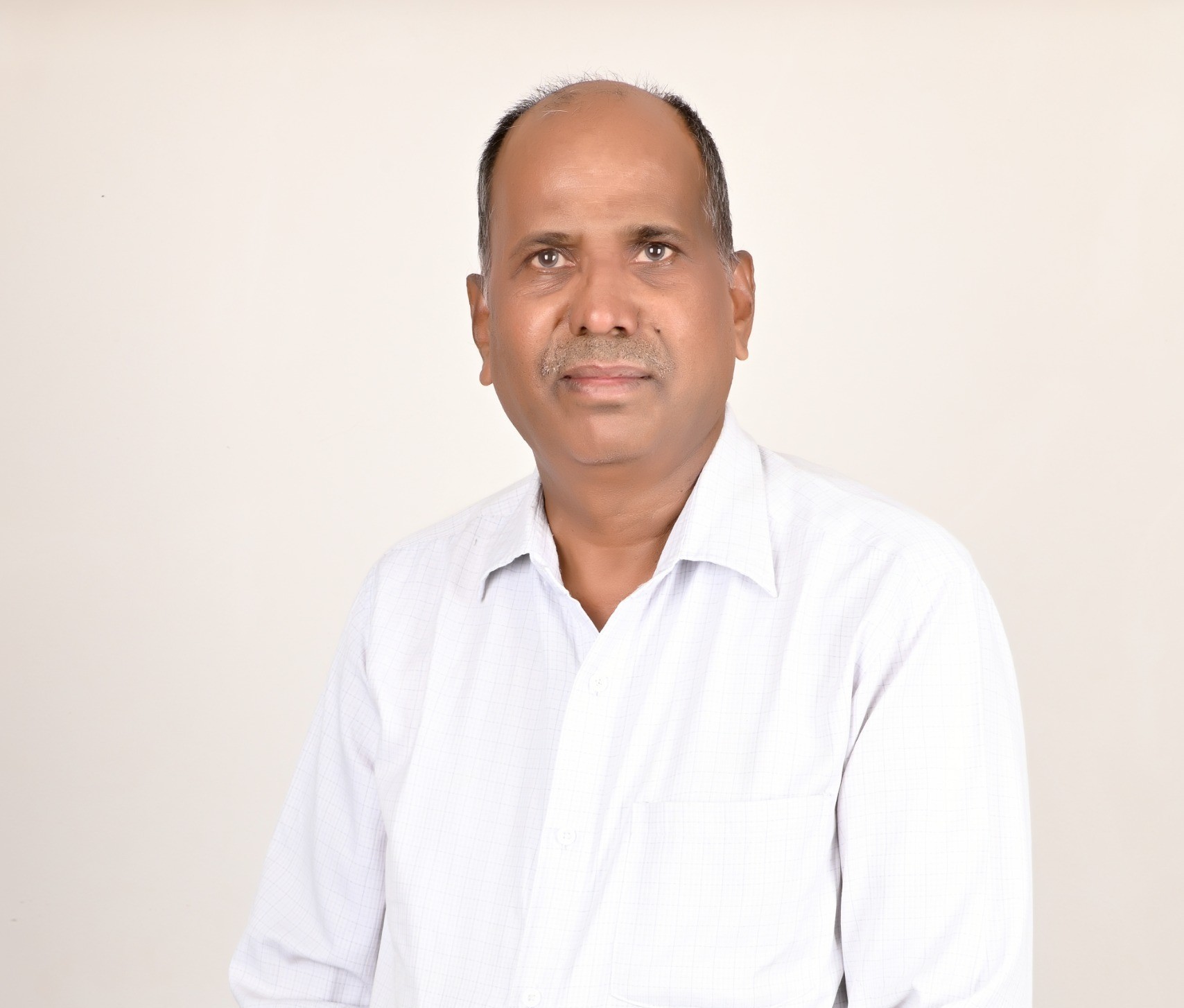 D B Thakur